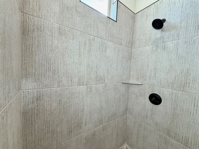 718 Eagle Claw DR, Salado, TX 76571