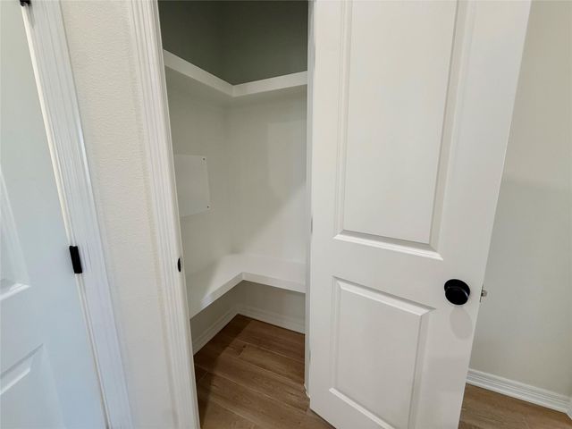 718 Eagle Claw DR, Salado, TX 76571