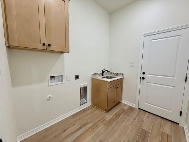 718 Eagle Claw DR, Salado, TX 76571