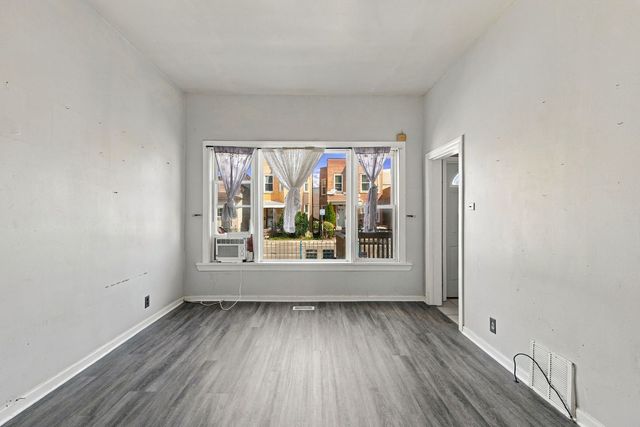 2956 N Elston Avenue, Chicago, IL 60618