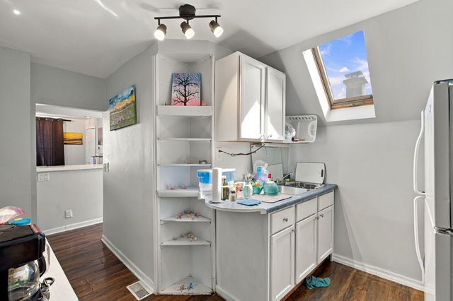 2956 N Elston Avenue, Chicago, IL 60618