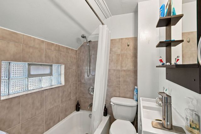 2956 N Elston Avenue, Chicago, IL 60618