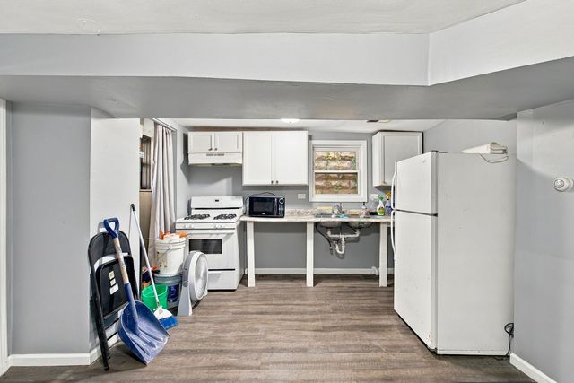 2956 N Elston Avenue, Chicago, IL 60618