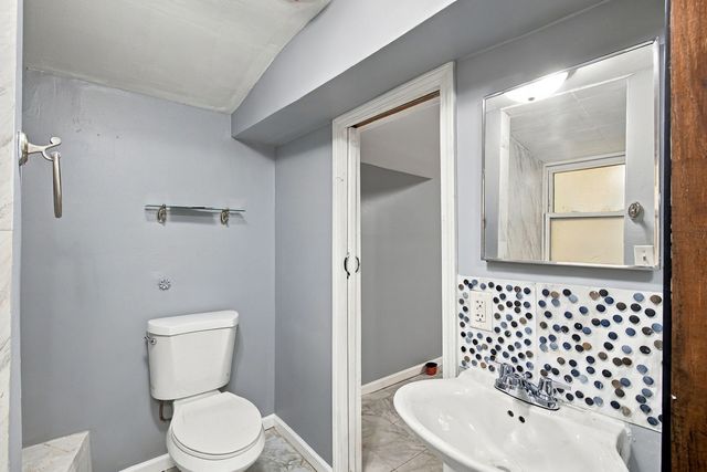 2956 N Elston Avenue, Chicago, IL 60618