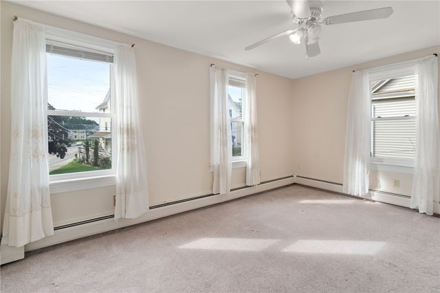 180 Beechwood Avenue 3, Pawtucket, RI 02860