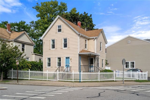 180 Beechwood Avenue 3, Pawtucket, RI 02860