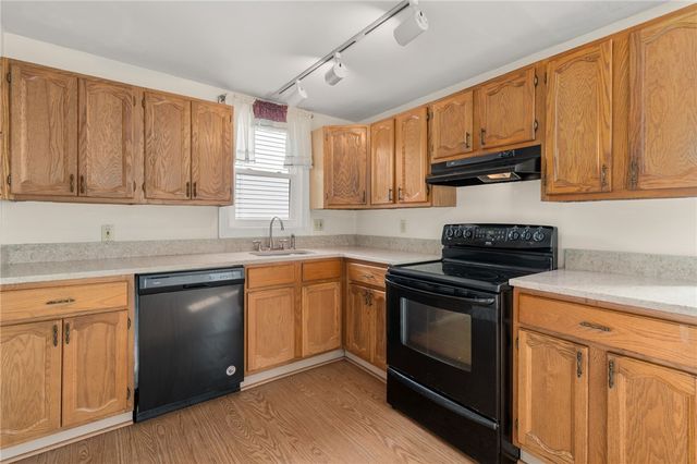 180 Beechwood Avenue 3, Pawtucket, RI 02860