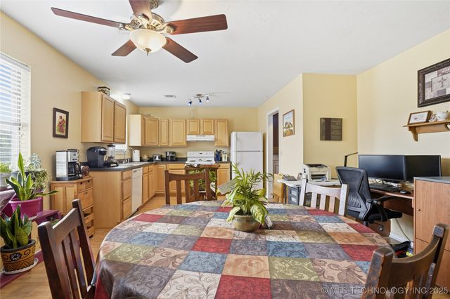 3601 Henrietta Avenue, Bartlesville, OK 74006