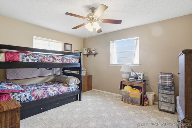 3601 Henrietta Avenue, Bartlesville, OK 74006