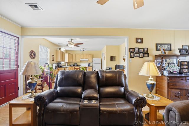 3601 Henrietta Avenue, Bartlesville, OK 74006