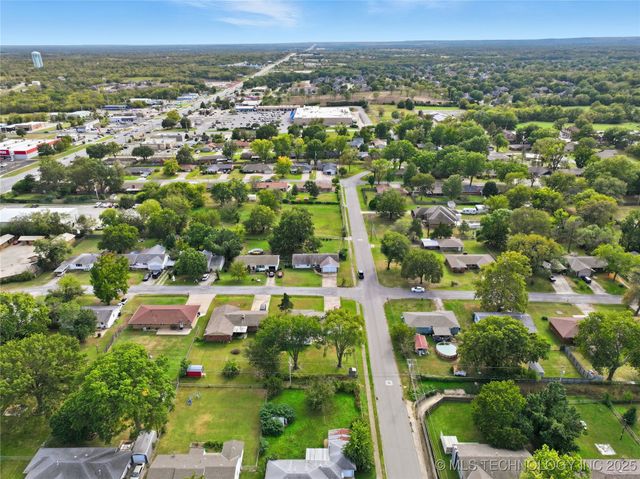 3601 Henrietta Avenue, Bartlesville, OK 74006