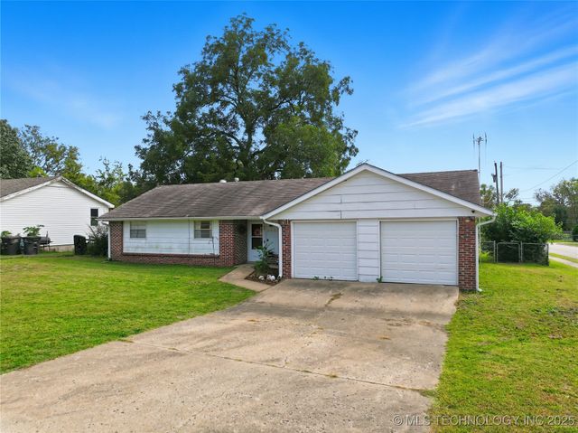 3601 Henrietta Avenue, Bartlesville, OK 74006