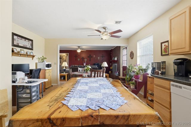 3601 Henrietta Avenue, Bartlesville, OK 74006