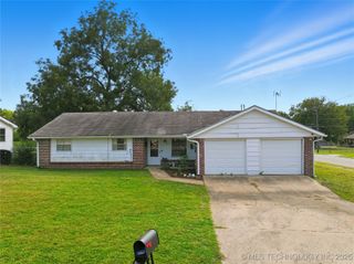 3601 Henrietta Avenue, Bartlesville, OK 74006