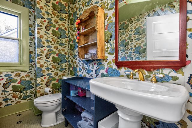 260 Clay Avenue, Lexington, KY 40502