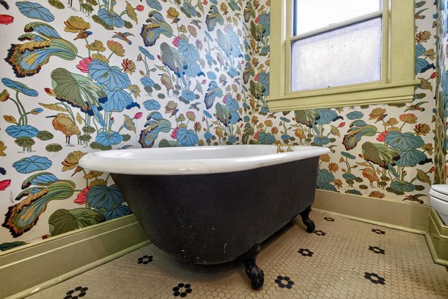 260 Clay Avenue, Lexington, KY 40502