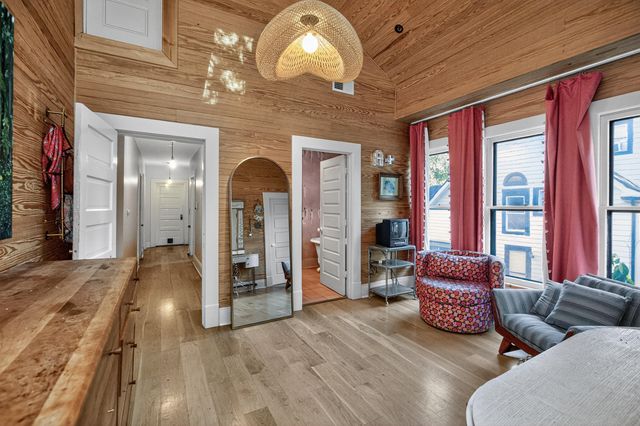 260 Clay Avenue, Lexington, KY 40502