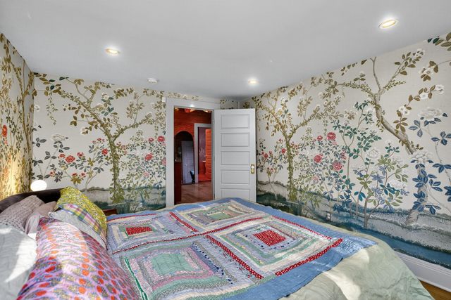 260 Clay Avenue, Lexington, KY 40502