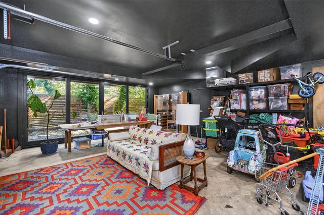 260 Clay Avenue, Lexington, KY 40502