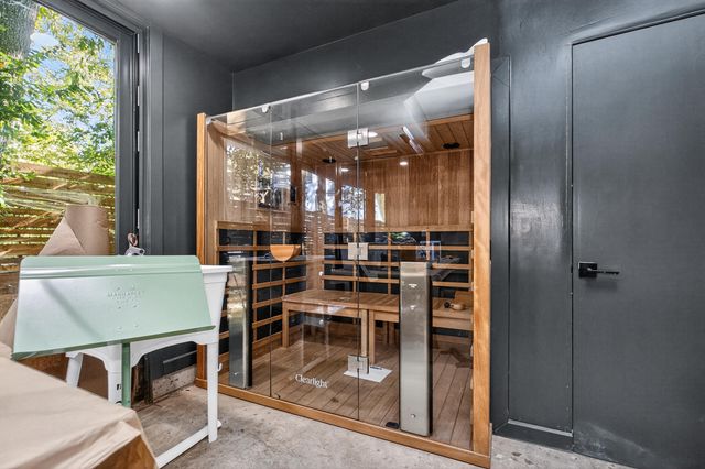 260 Clay Avenue, Lexington, KY 40502