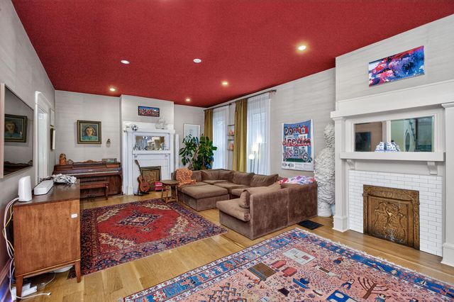 260 Clay Avenue, Lexington, KY 40502