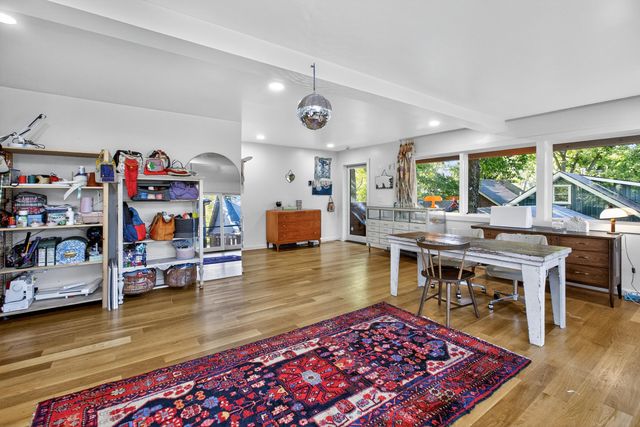 260 Clay Avenue, Lexington, KY 40502