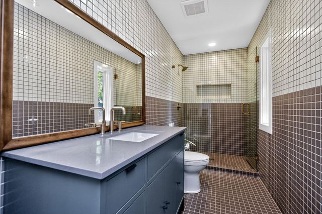 260 Clay Avenue, Lexington, KY 40502