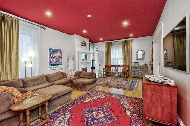 260 Clay Avenue, Lexington, KY 40502