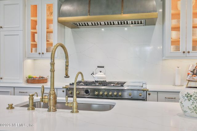 3815 DUVAL Drive, Jacksonville Beach, FL 32250