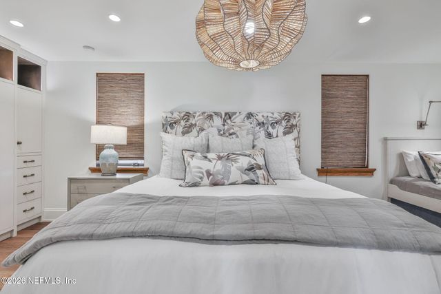 3815 DUVAL Drive, Jacksonville Beach, FL 32250