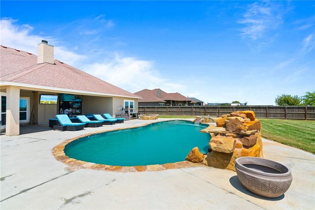 2026 Hyacinth Dr, Corpus Christi, TX 78413