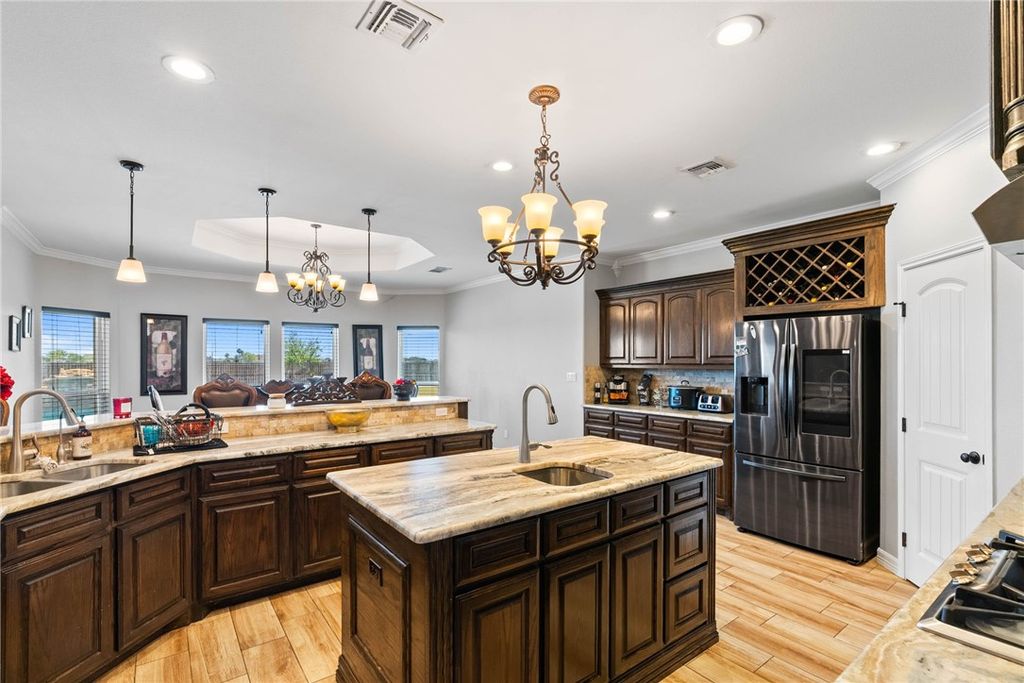 2026 Hyacinth Dr, Corpus Christi, TX 78413 — photo 5