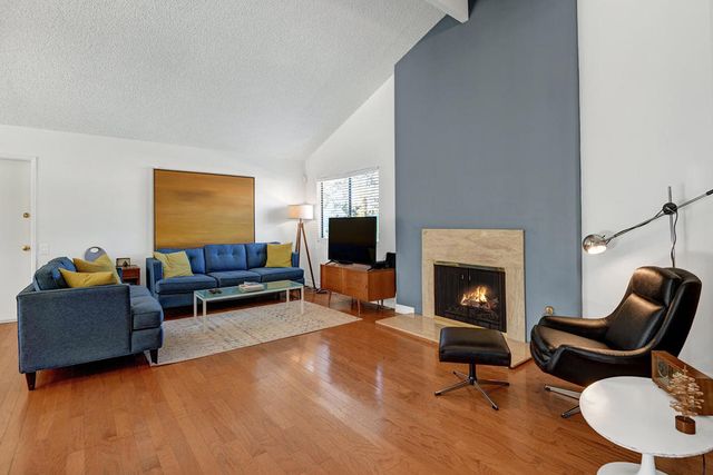 1031 E El Conquistador, Palm Springs, CA 92262