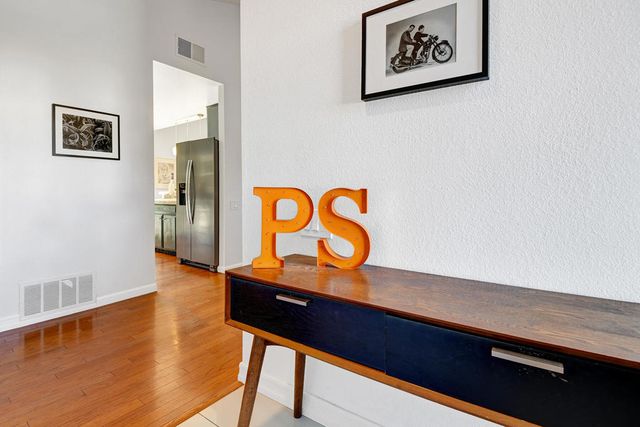 1031 E El Conquistador, Palm Springs, CA 92262