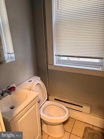1425 W CAYUGA ST, Philadelphia, PA 19140