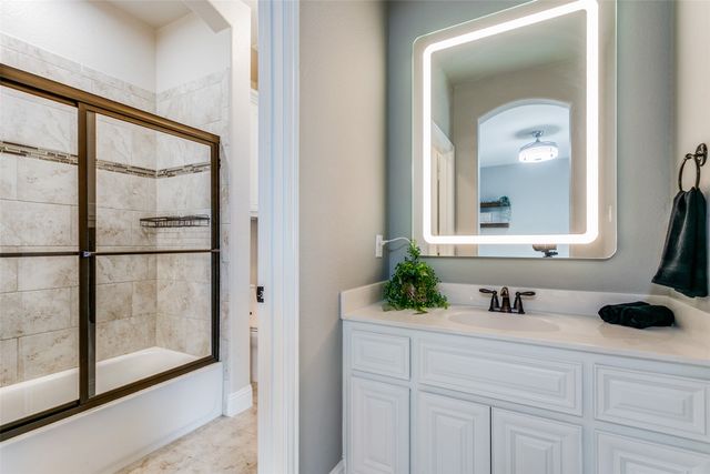 104 Martingale Trail, Oak Point, TX 75068