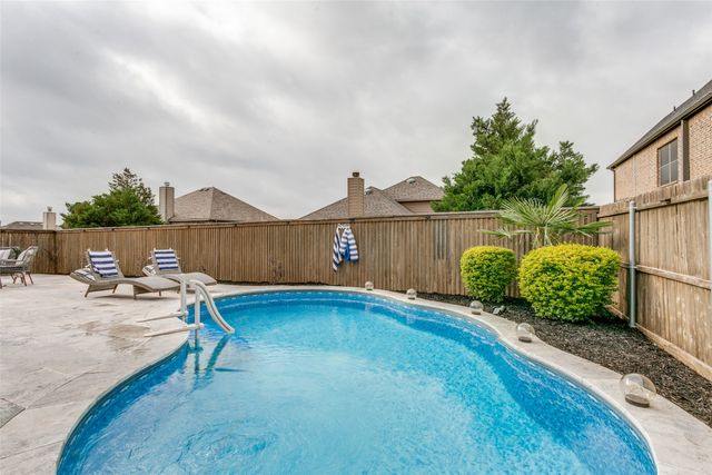 104 Martingale Trail, Oak Point, TX 75068