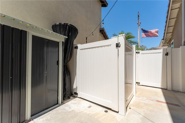 8750 E Heatherwood Road, Anaheim Hills, CA 92808