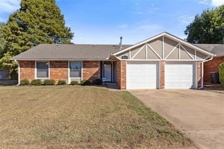2825 Allens Trail, Edmond, OK 73012