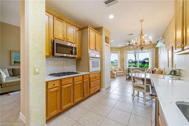 10523 Bella Vista DR, Fort Myers, FL 33913