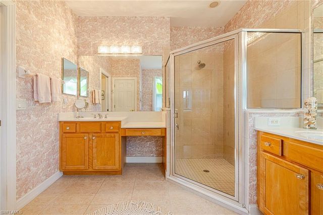 10523 Bella Vista DR, Fort Myers, FL 33913