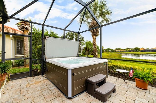 10523 Bella Vista DR, Fort Myers, FL 33913