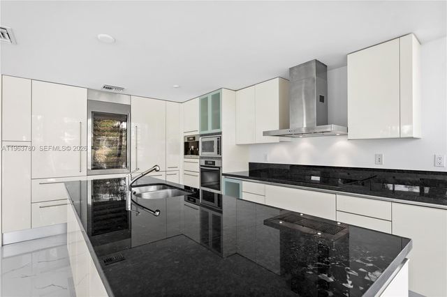 2950 NE 188th St 349, Aventura, FL 33180