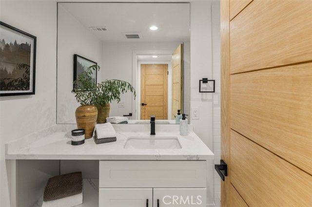 22627 Lakeside Lane, Lake Forest (el Toro), CA 92630