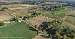 Kemary Avenue SW, Navarre, OH 44662