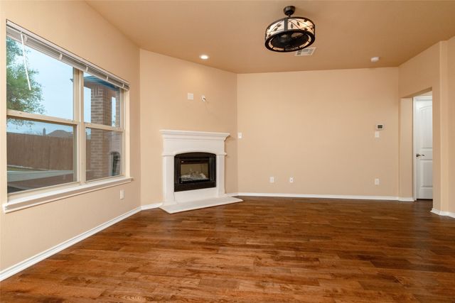 1009 Cheyenne Drive, Aubrey, TX 76227