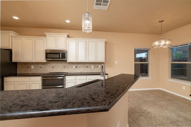 1009 Cheyenne Drive, Aubrey, TX 76227