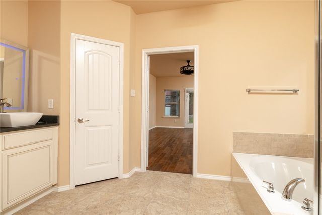 1009 Cheyenne Drive, Aubrey, TX 76227