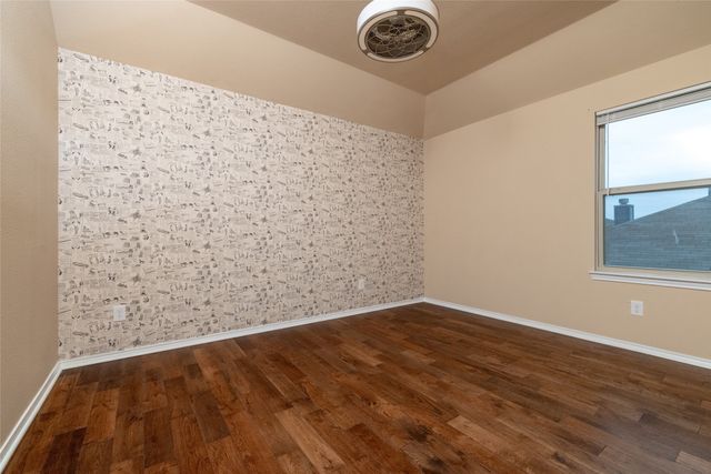 1009 Cheyenne Drive, Aubrey, TX 76227