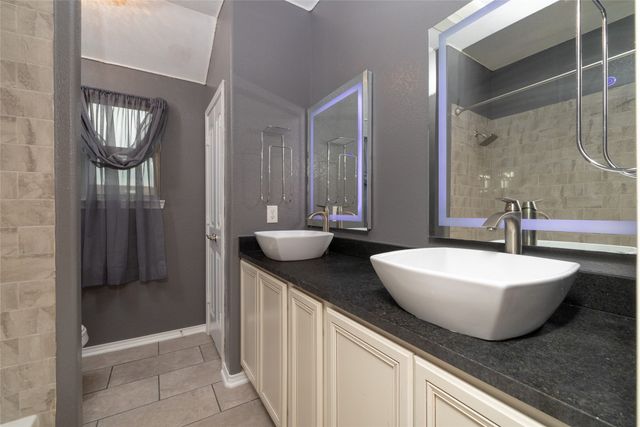 1009 Cheyenne Drive, Aubrey, TX 76227